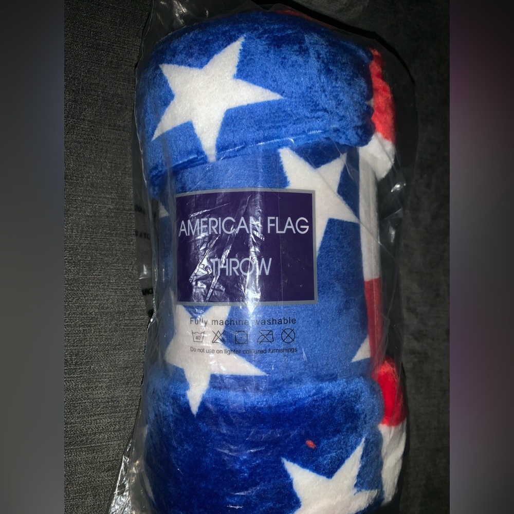NWT American Flag Throw Blanket